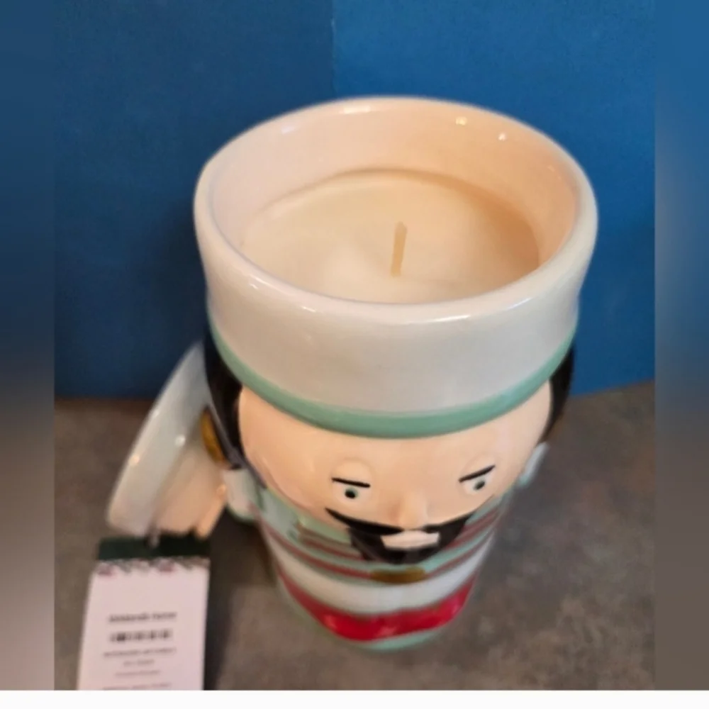 🔺️🆕️🔺️Kirklands Set Of Two, Nutcracker Candles.